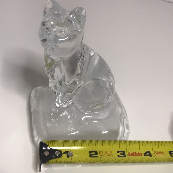 Cristal D’arques Cat sitting on a frosted crystal pillow - Picture 7 of 8